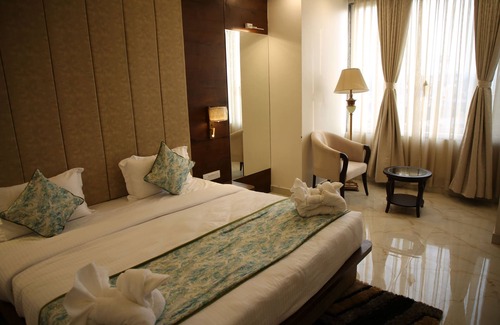 Kota Hotel | Hotel Neva Ji Palace