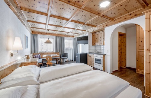 Ravaisch Hotel | Hotel Nevada