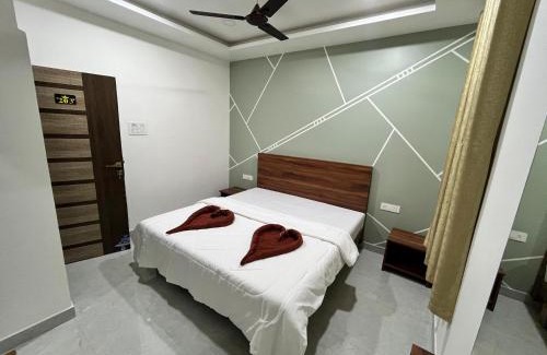 Ajra Hotel | Hotel New Holiday Inn