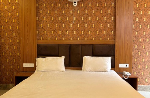 Patna Hotel | Hotel New India
