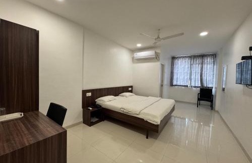 Daulatabad Hotel | Hotel New Samrat