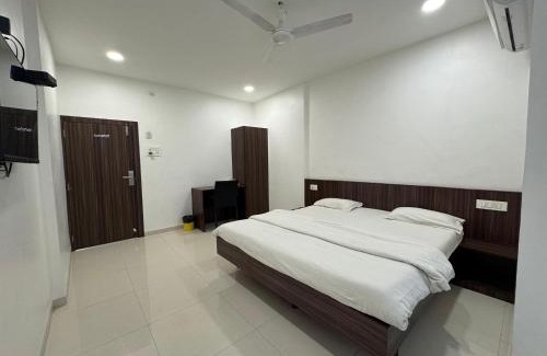 Daulatabad Hotel | Hotel New Samrat