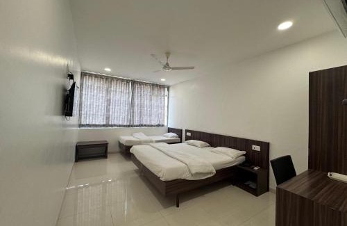 Daulatabad Hotel | Hotel New Samrat