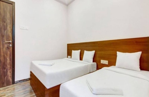 Vile Parle East Hotel | Hotel Nirvana Grace