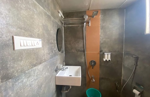 Vile Parle East Hotel | Hotel Nirvana Grace