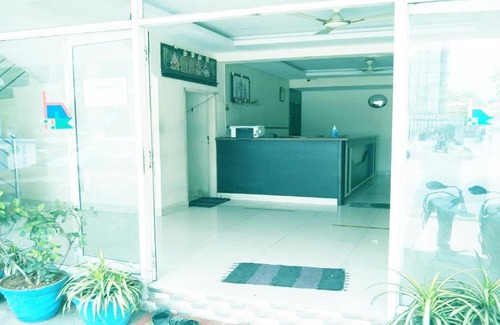 Tirupati Hotel | Hotel Nithin Krishna Tirupati, Opp Vishnu Nivasam, Walkable distance from tirupati railway station