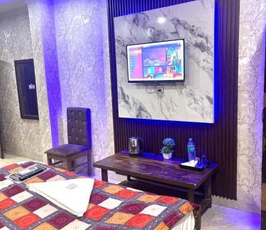 Jangpura Hotel | Hotel Nizamuddin Fab