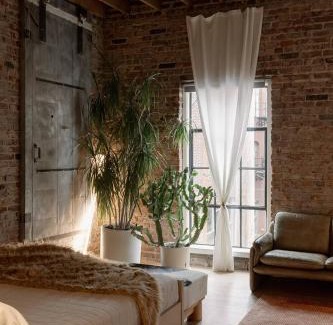 Crossroads Arts District Hotel | Hotel No-Vacancy