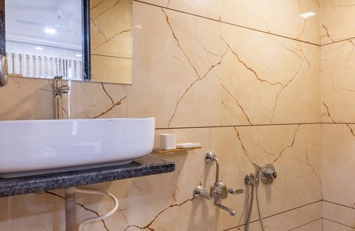 Ahmedabad City Centre Hotel | Hotel Noble Inn