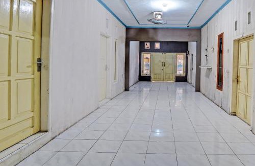 Kalipuro Hotel | Hotel O Ana Homestay