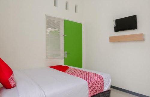 Jember Hotel | Hotel O Antosa Family Residence