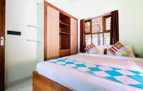 North Paravur Hotel | Hotel O ATHARVAM RESORT