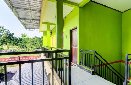 West Semarang Hotel | Hotel O Cahyo Kost 1