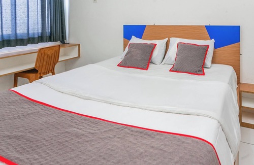 Cikarang Hotel | Hotel O Cikarang Near Apartment Riverview Jababeka