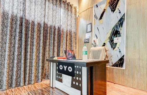 Delhi Hotel | Hotel O Flagship Siddharth Hotel Yamuna Vihar C Block Stand