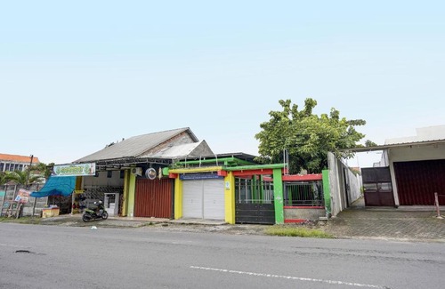 Mojokerto Hotel | Hotel O Fun Guesthouse Syariah