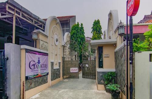 Mampang Prapatan Hotel | Hotel O Gayatri Residence