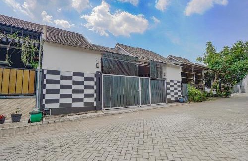 Asrikaton Hotel | Hotel O Happy Homestay Syariah