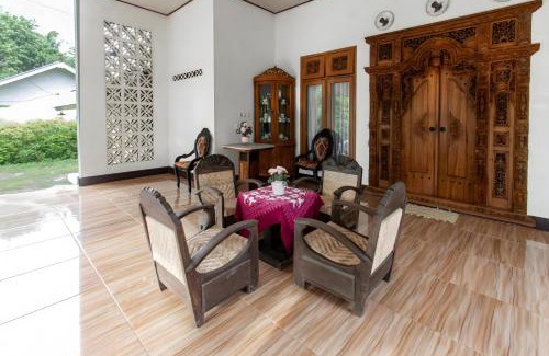 Kecamatan JONGGAT Hotel | Hotel O Homestay Bonjeruk Near Restoran Pawon 21 Bonjeruk