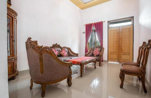 Jambi Hotel | Hotel O Homestay Romauli Kampung Radja