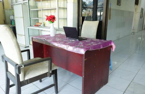 Gresik Hotel | Hotel O Homestay Sehat