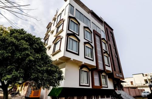Kota Hotel | Hotel O Kanchan Residency