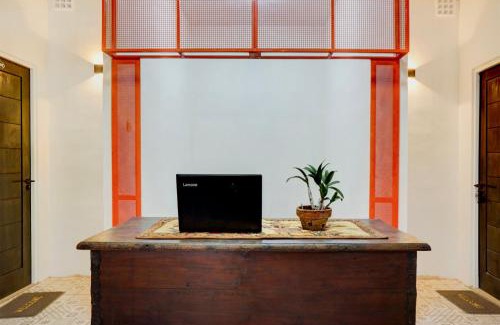 Gresik Hotel | Hotel O Karman's Sari 1 Homestay Syariah