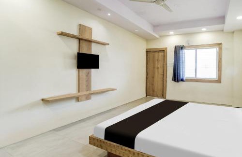 Rau Hotel | Hotel O katyayani