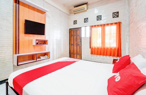 Wiradesa Hotel | Hotel O Kauman Near International Batik Center Formerly Hotel Bata Merah
