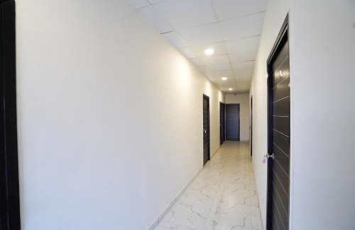 Pashim Vihar Hotel | Hotel O Mannat
