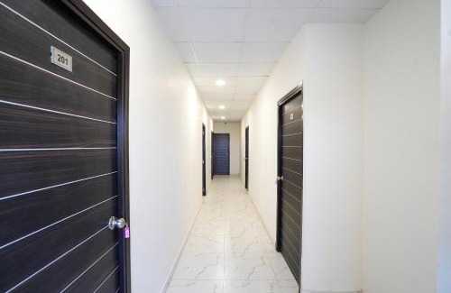 Pashim Vihar Hotel | Hotel O Mannat