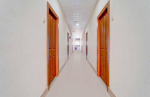 Shenoys Hotel | Hotel O Market Road Ernakulam