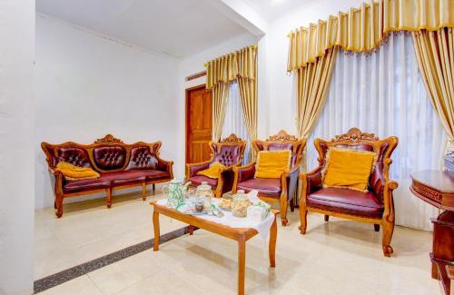 Mungkid Hotel | Hotel O Mbah Carik Homestay Syari'ah