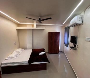 Nashik Road Hotel | Hotel O Meet Inn