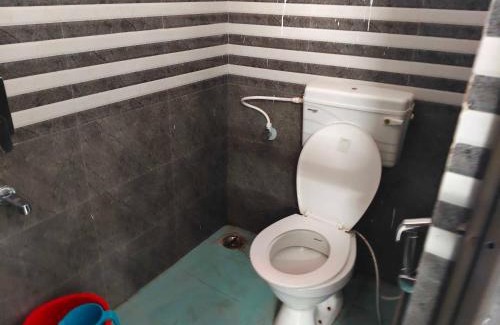 Gorakhpur Hotel | Hotel O Naman Guest House