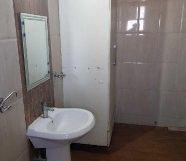 IMT Manesar Hotel | Hotel O Naveen Residancy