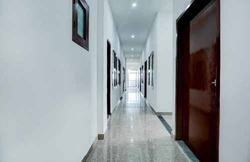 Rajpura Hotel | Hotel O NRI Guest House
