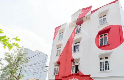 Gambir Hotel | Hotel O Pasar Baru Inn