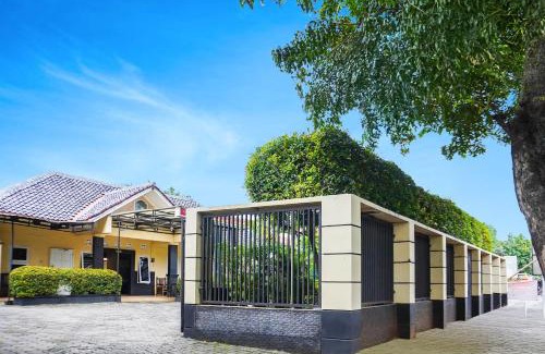 Pekalongan Hotel | Hotel O Pekalongan Near Pasar Batik Setono Formerly Hotel Puspa Indah