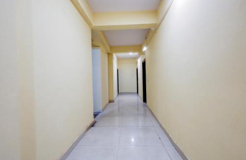 Shalimar Bagh Hotel | Hotel O Rohini Sector 18 Metro Station Formerly Mohit Plaza