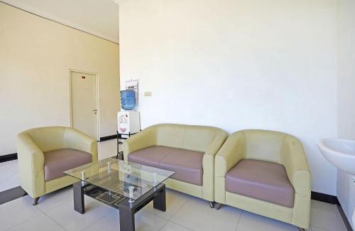 Gubeng Hotel | Hotel O Ruby Homestay Syariah