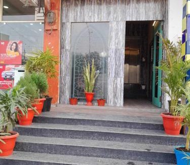 Meerut Hotel | Hotel O Shubkamna