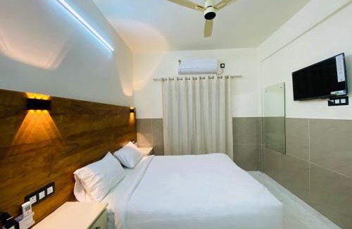 Nedumangad Hotel | Hotel O Siva Jyothi