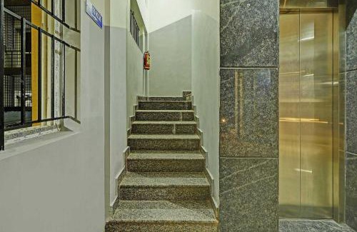Krishnarajapura Hotel | Hotel O Sri Sapthagiri Comforts