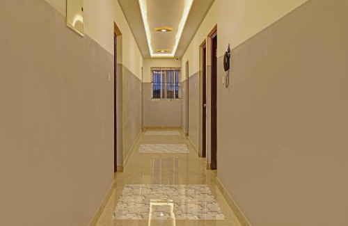 Krishnarajapura Hotel | Hotel O Sri Sapthagiri Comforts