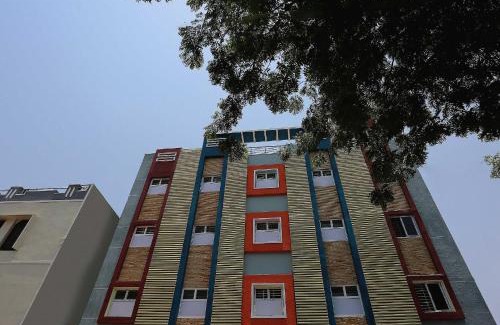 Hyderabad Hotel | Hotel O Sruan Inn Kamineni Bus Stop