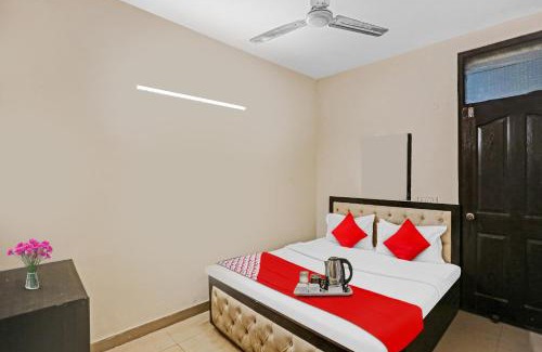 East of Kailash Hotel | Hotel O SS Paradise