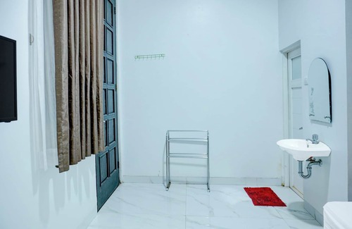North Cirebon Hotel | Hotel O Stasiun Cirebon Kejaksan Near Alun Alun Cirebon Formerly Family Homestay