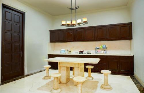 West Cirebon Hotel | Hotel O Stasiun Cirebon Kejaksan Near Alun Alun Cirebon Formerly Family Homestay