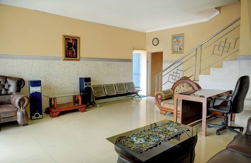 Tegal Hotel | Hotel O Stasiun Tegal Near Alun-Alun Formerly Lumina Guest House